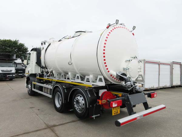 REF 54 - 2023 Volvo 3000 gallon vacuum tanker for sale